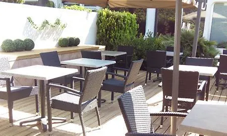 Kyriad Sud 3* Martigues