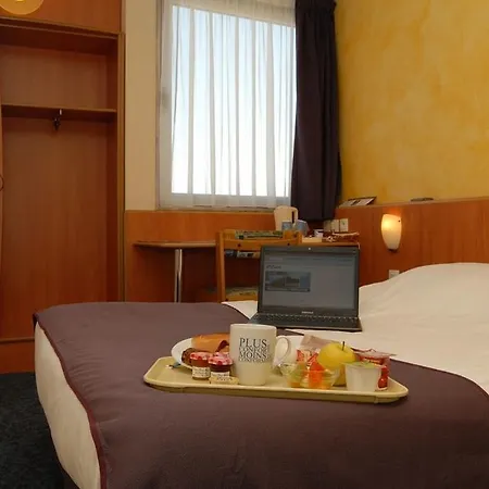 Kyriad Sud Hotel