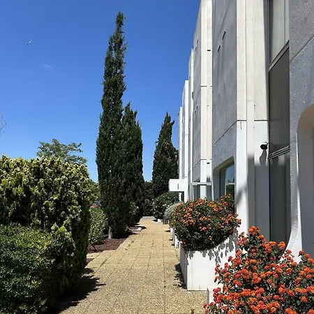 Hotel Kyriad Sud