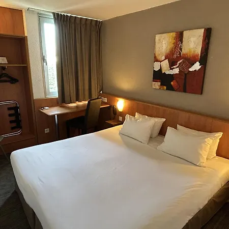 Hotel Kyriad Sud 3*