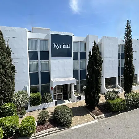 Kyriad Sud 3* Martigues