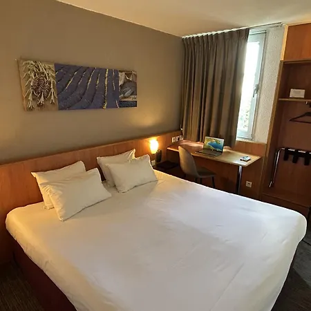 Kyriad Sud Hotel 3*