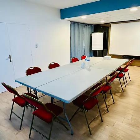 Kyriad Sud Hotel