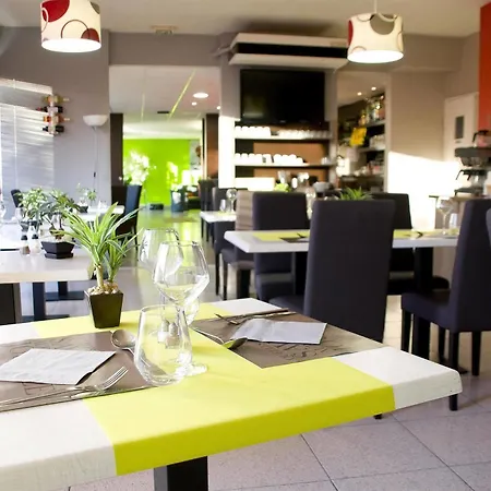 Kyriad Sud 3* Martigues