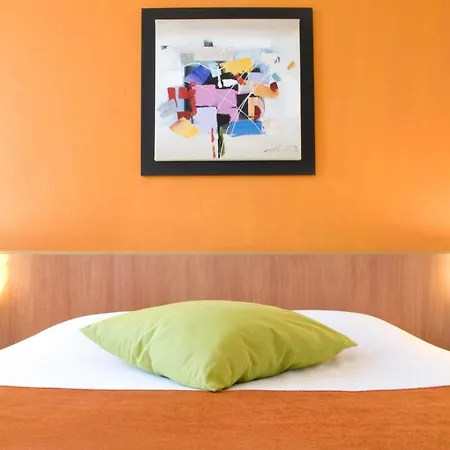 Kyriad Sud Hotel