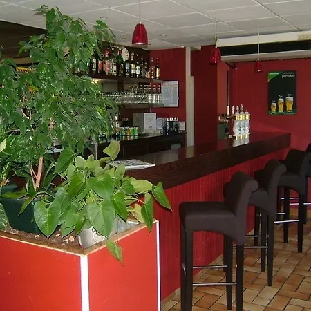 Kyriad Sud 3*
